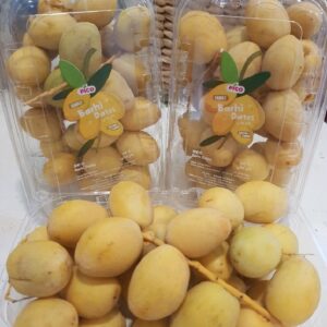 Buah Kurma Muda Segar Ruthob Renyah Daging Putih Bersih Ovegi